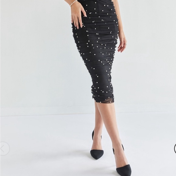 Francesca’s Kathy Rouched Pearl Embellished Midi Dress - Picture 8 of 13